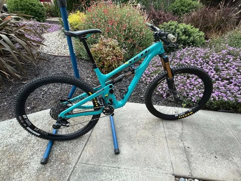 2020 Yeti SB150 Turq T2