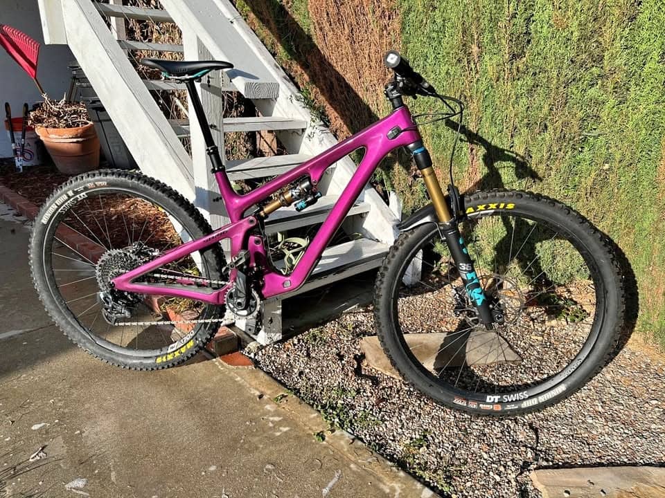 2023 Yeti Cycles SB140 LR T3
